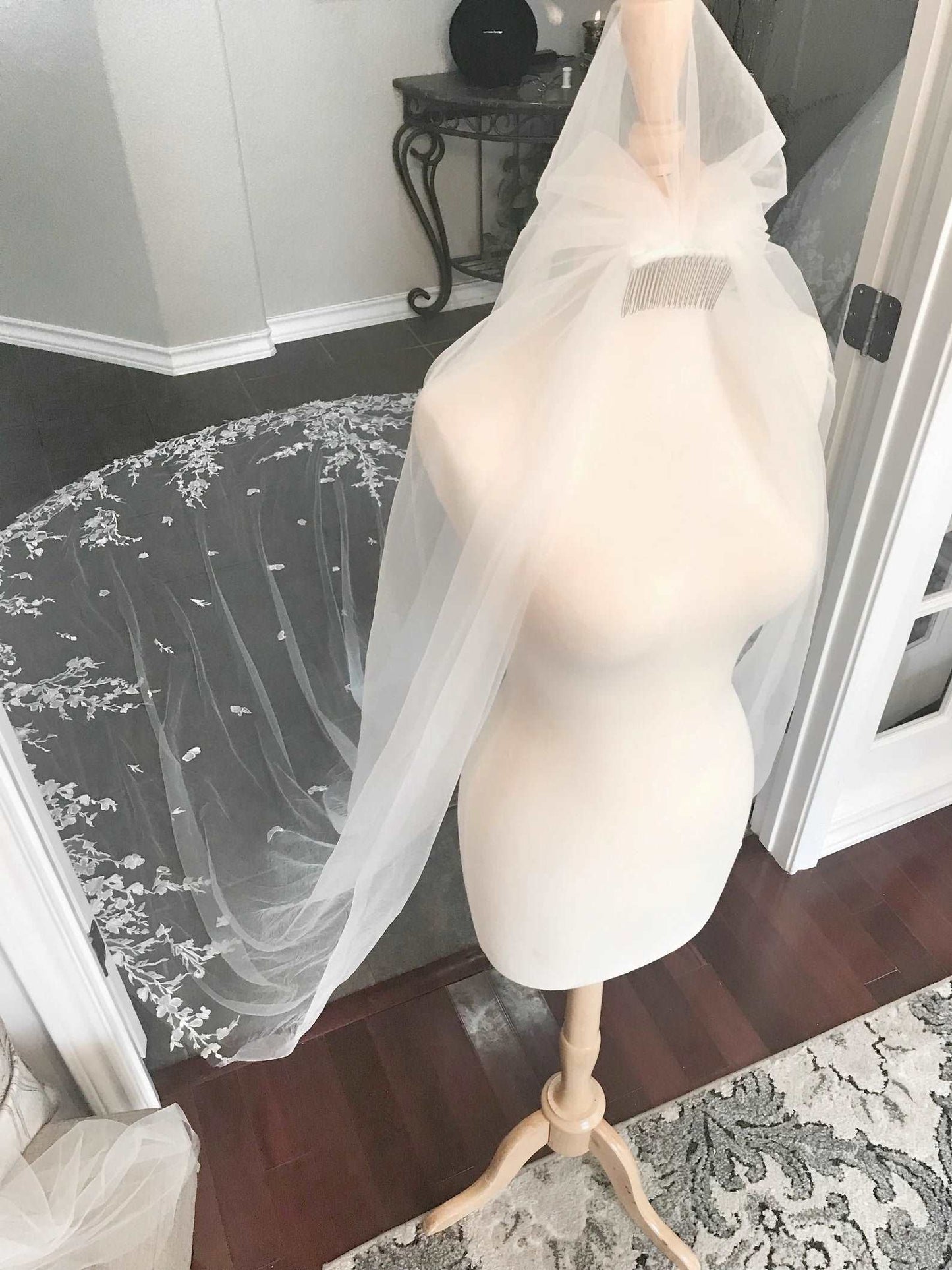Floral & Leaf Lace Chapel Veil - A.Cherie Couture Shop