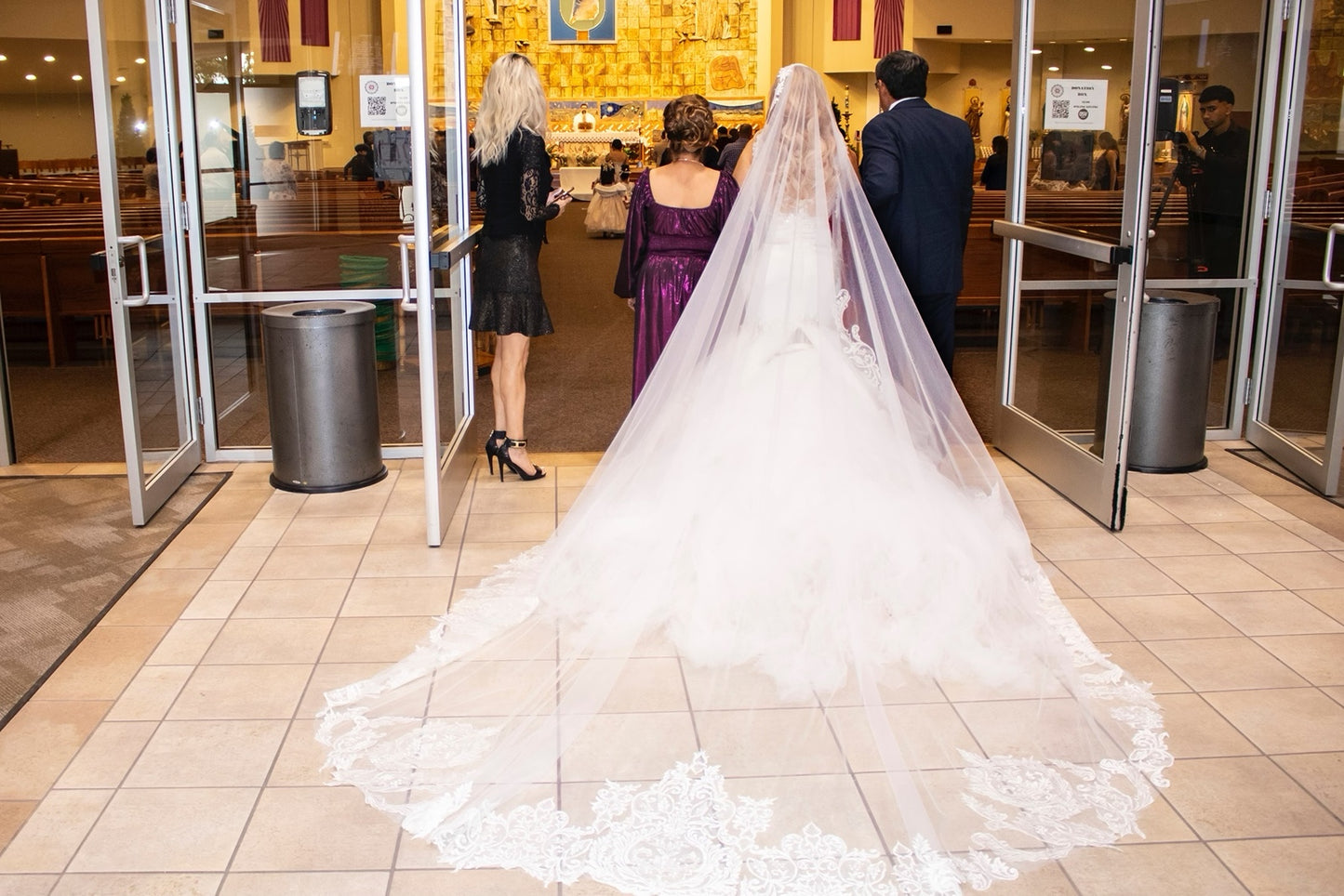Style RV25 Embroidered Scroll Lace Royal Veil - A.Cherie Couture Shop