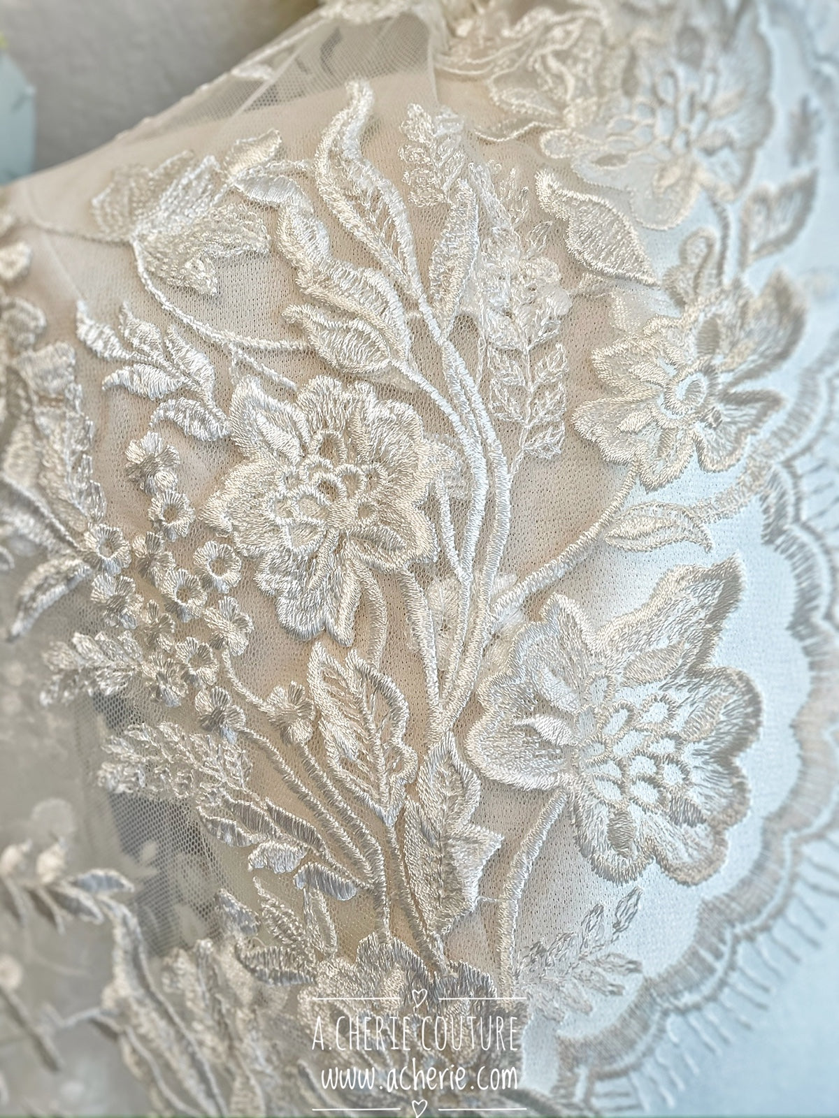 Style SV09 Scallop Edge Floral Lace Covered Short Veil - A.Cherie Couture Shop