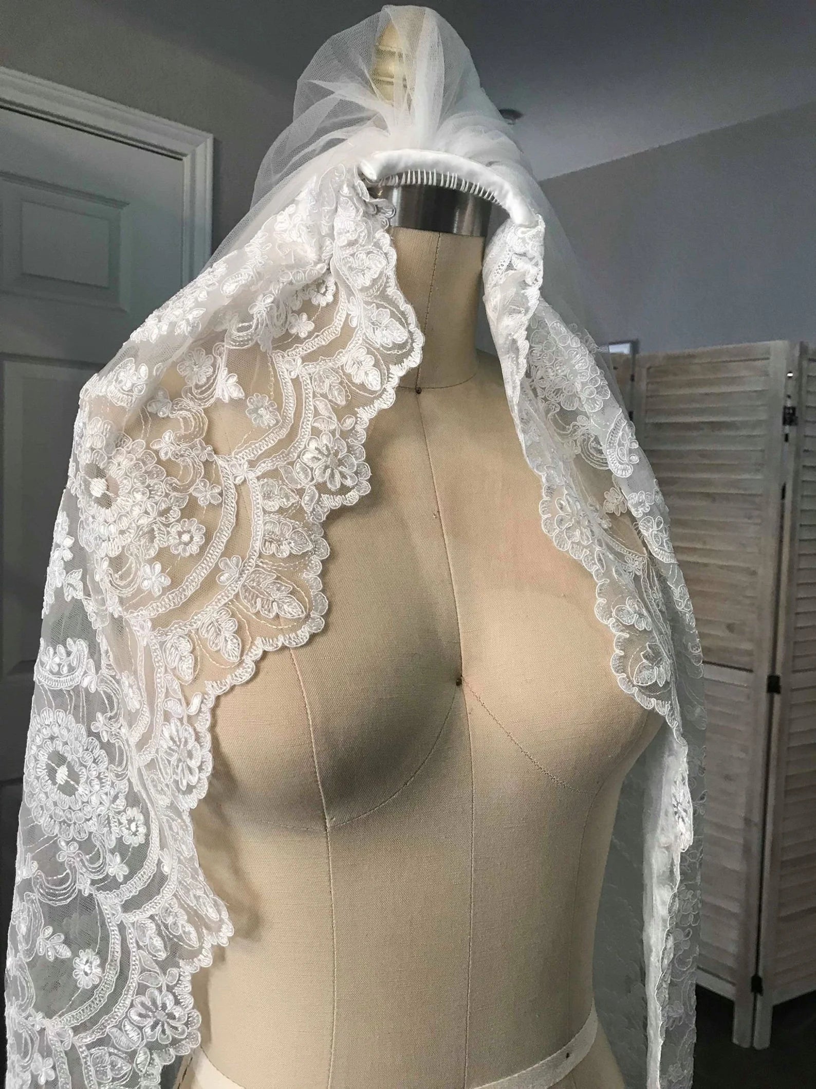 Wide Floral Lace Cathedral Veil - A.Cherie Couture Shop