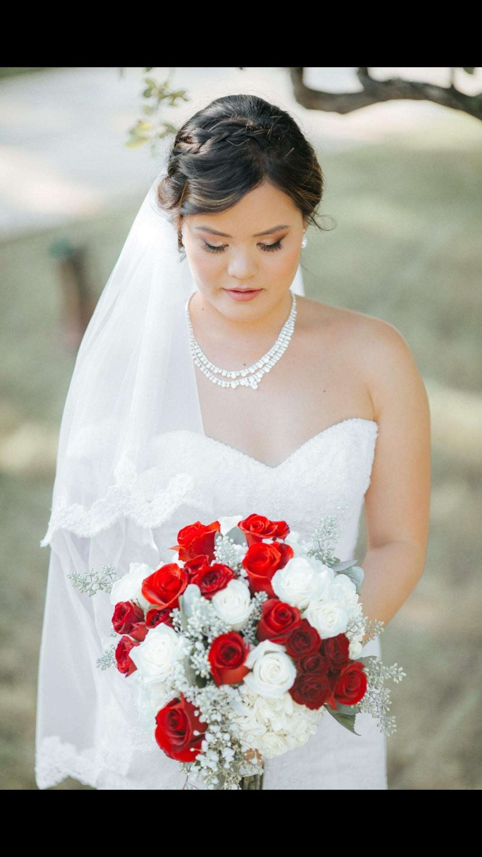 Lightly Beaded Floral Wide Lace Trim Short Veil