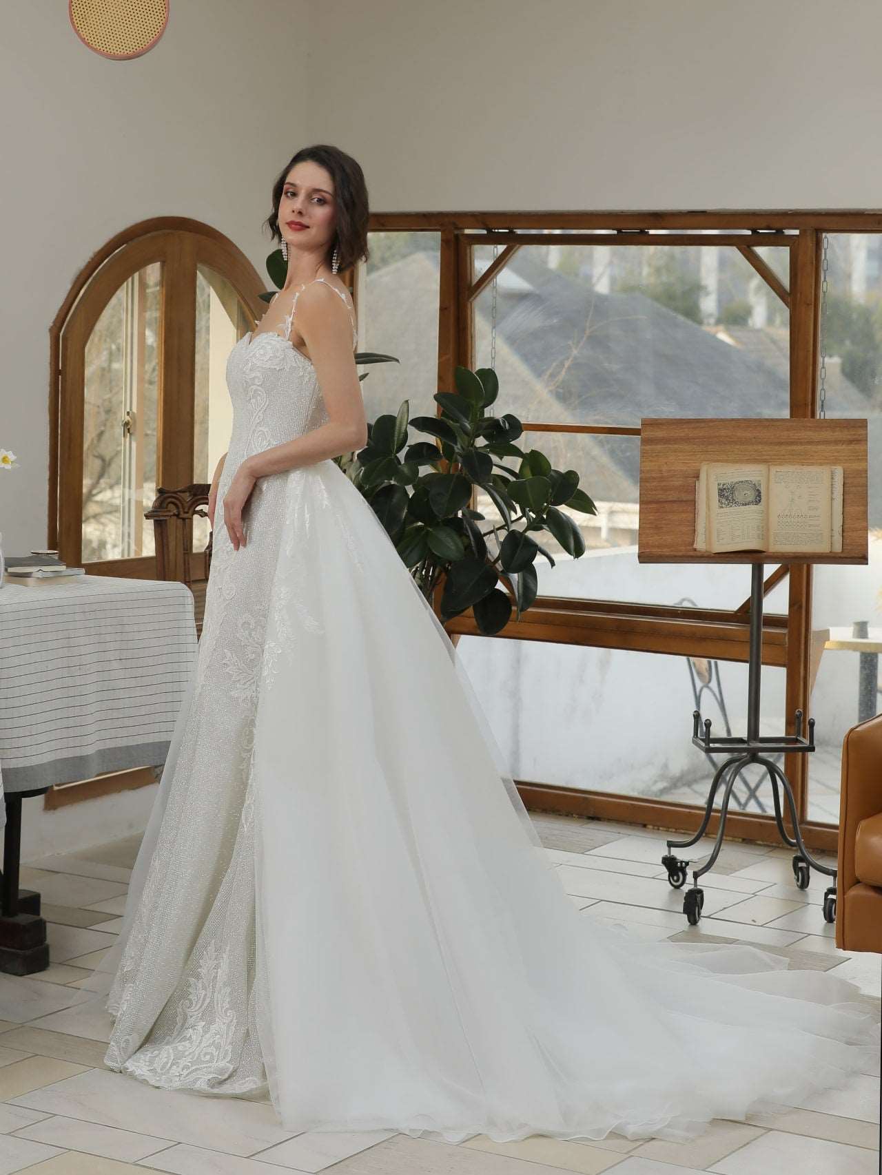 aria wedding dress 