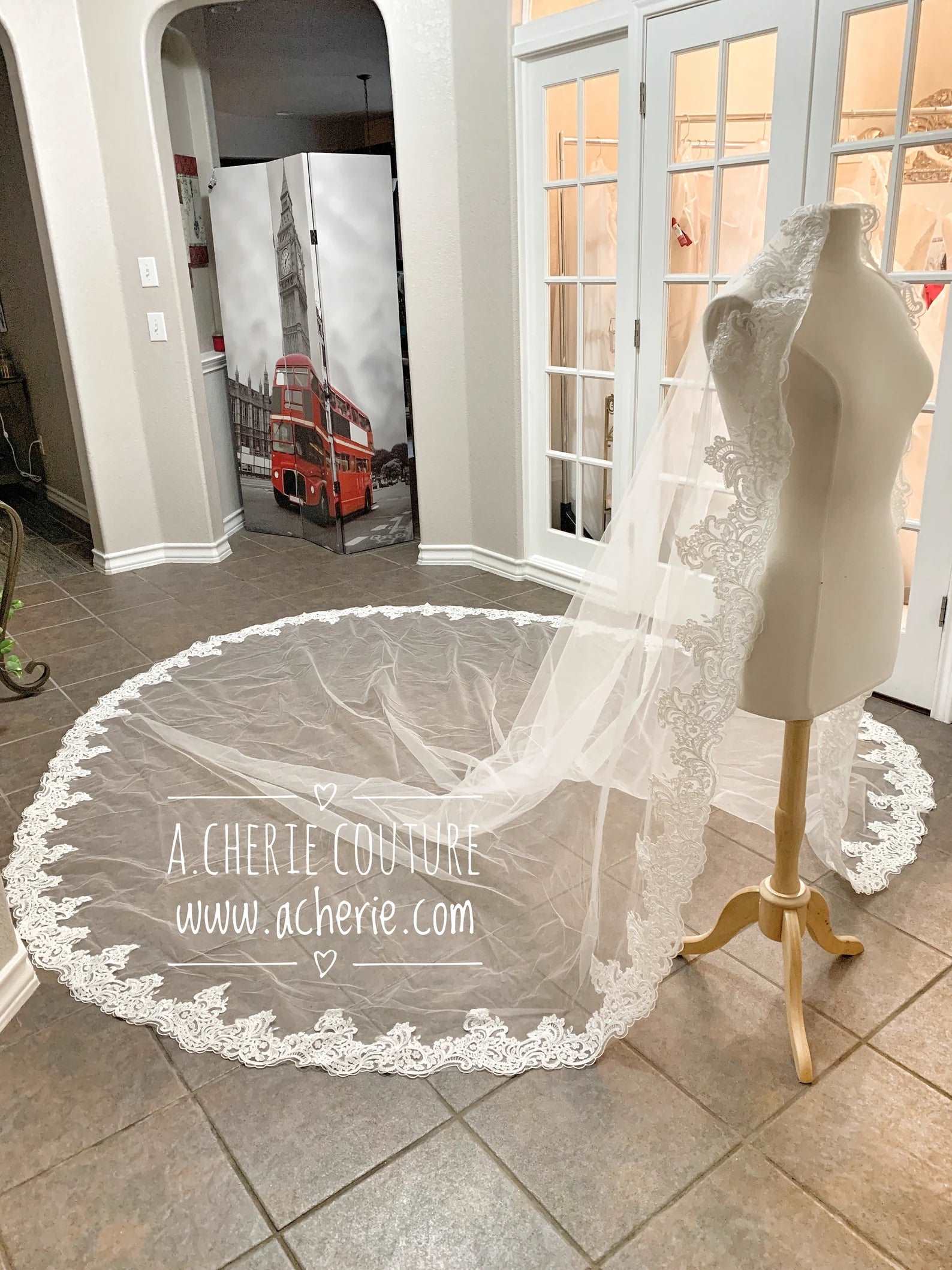 SALE- Scallop Beaded Scroll Lace Royal Veil