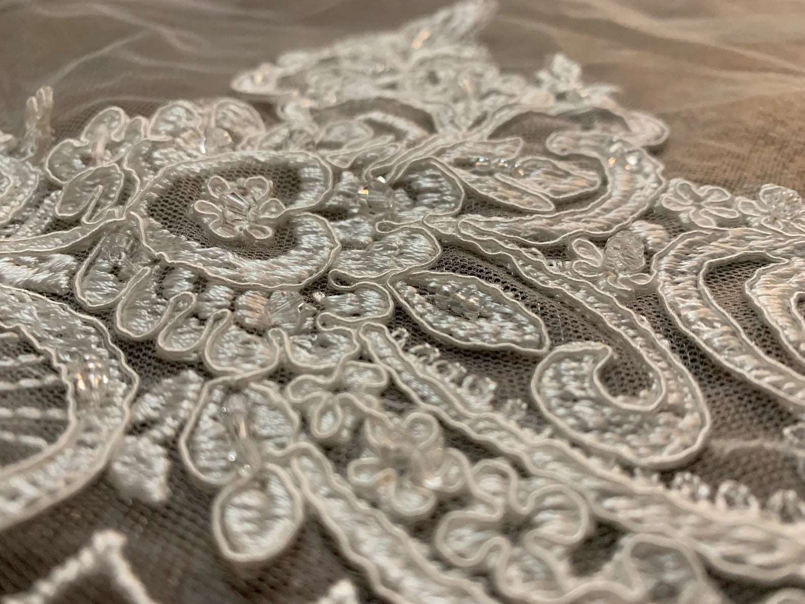 SALE- Scallop Beaded Scroll Lace Royal Veil