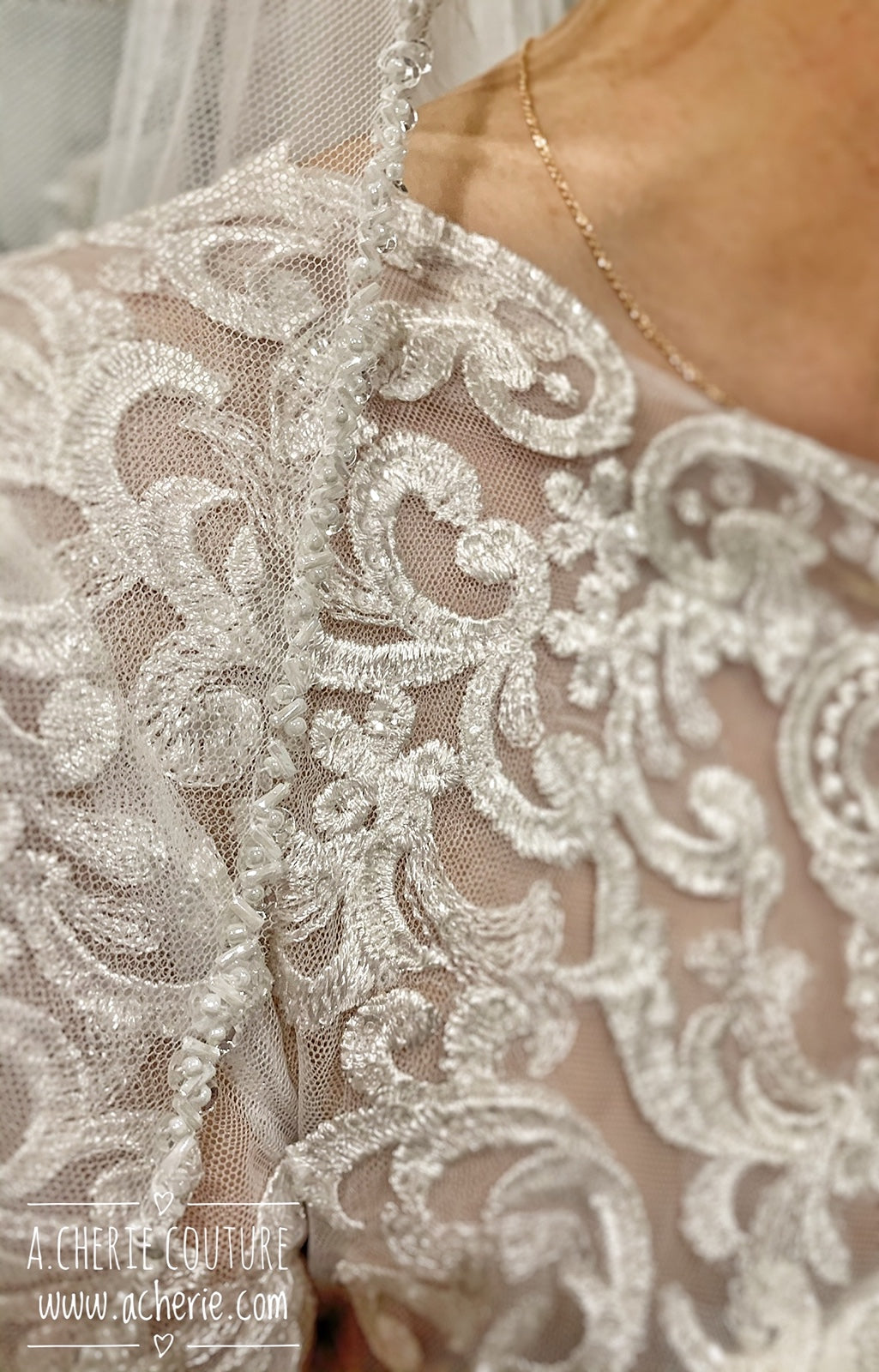 Style SV08 Mixed ZigZag Beaded Edge Short Veil - A.Cherie Couture Shop