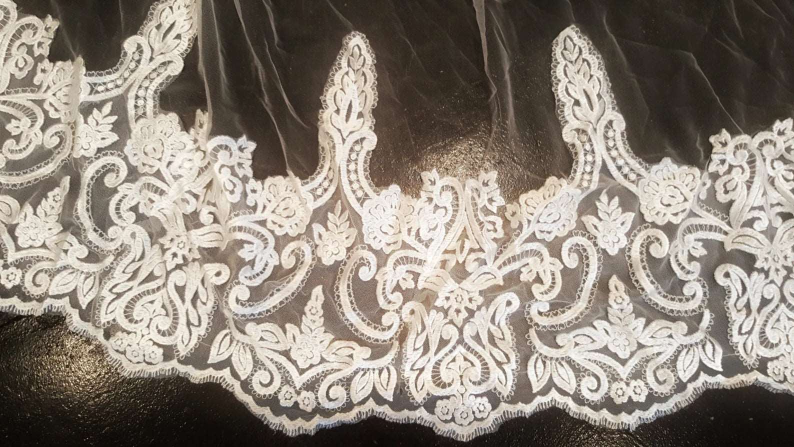 Art Deco Lace Cathedral Veil - A.Cherie Couture Shop