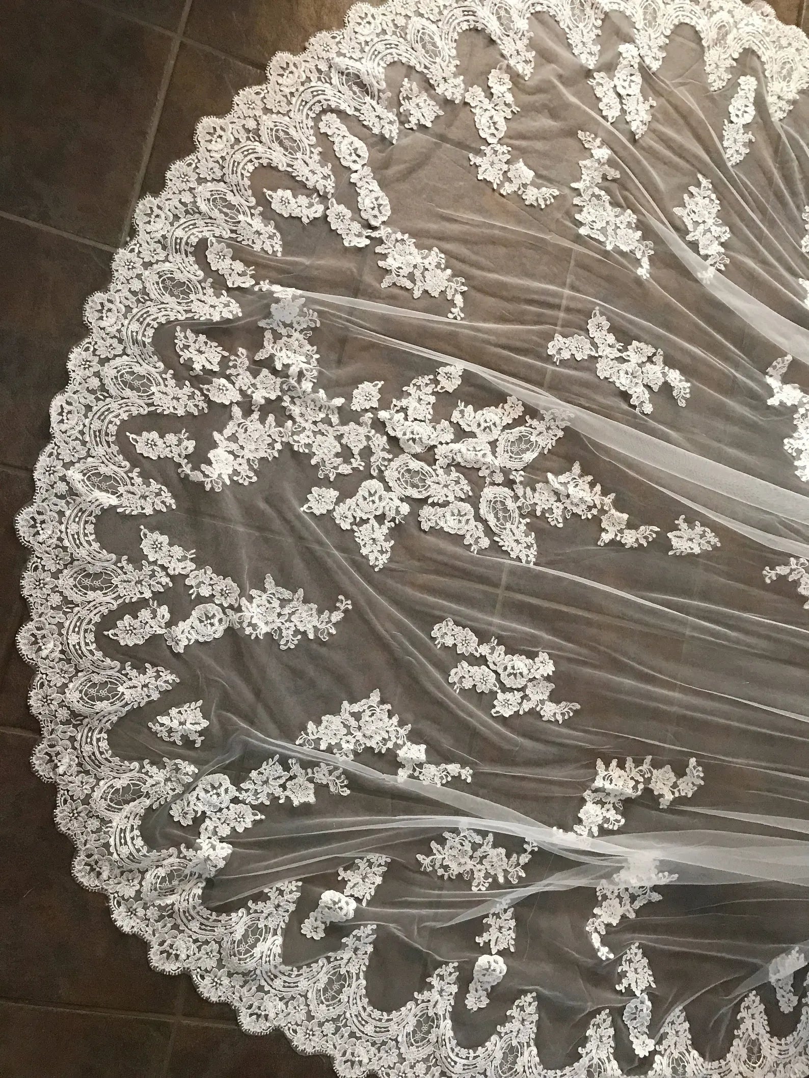 Scalloped Floral Lace Cathedral Veil - A.Cherie Couture Shop